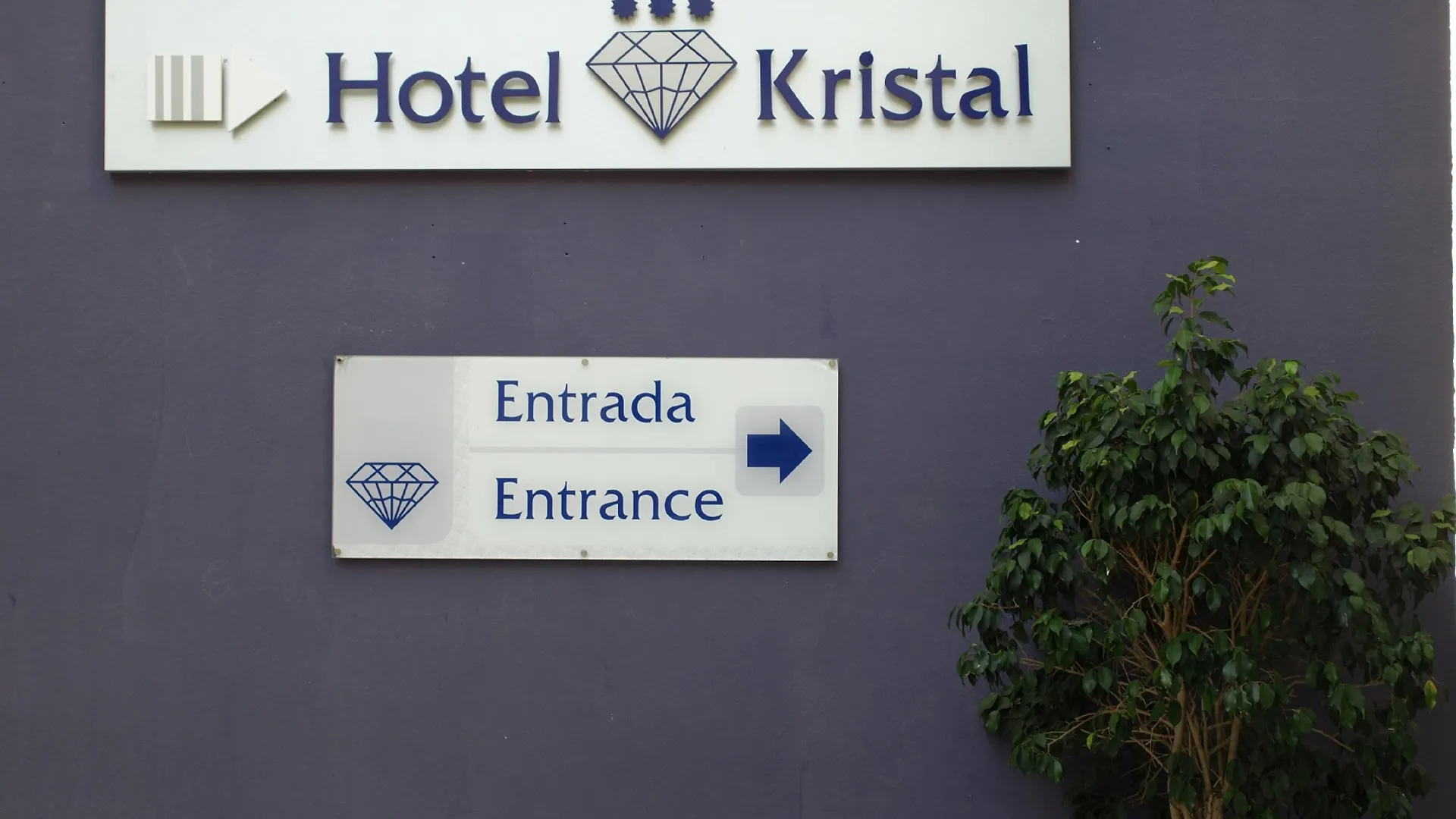 Отель Kristal Торремолинос